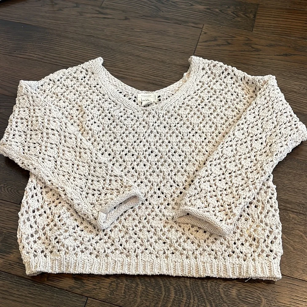 Artelier by Nicole Miller Open Chunky Knit Crochet Sweater Off Shoulder V Neck